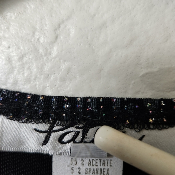 Patra Black And Silver Sparkle V-Neck Top Size Xlarge - Picture 10 of 10